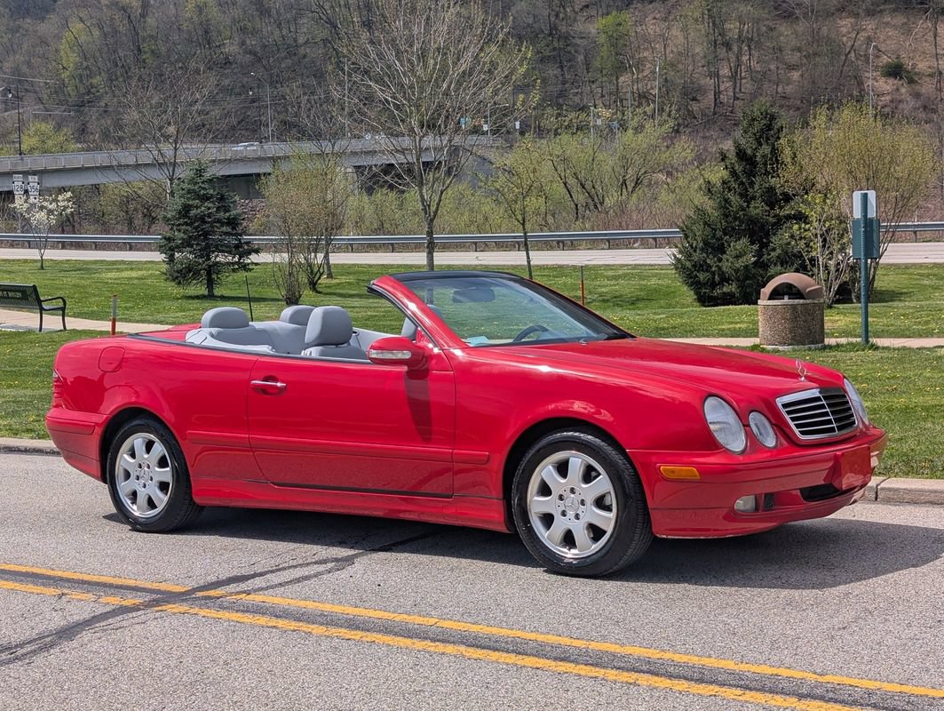 Used 2002 Mercedes-Benz CLK 320 Cabriolet image 4