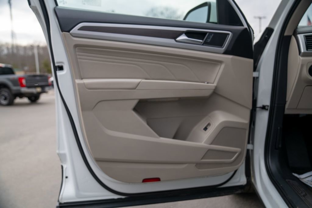 Used 2022 Volkswagen Atlas SE w/ Panoramic Sunroof Package image 19