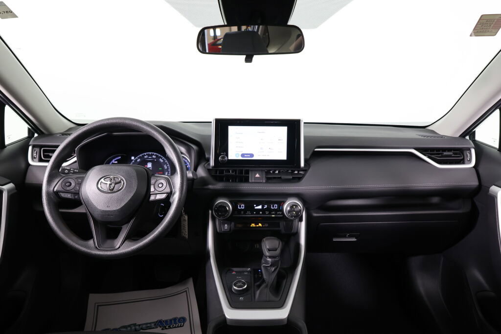 Used 2023 Toyota RAV4 LE image 27