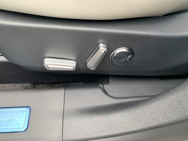 New 2026 Lincoln Nautilus Premier AWD/4WD image 27