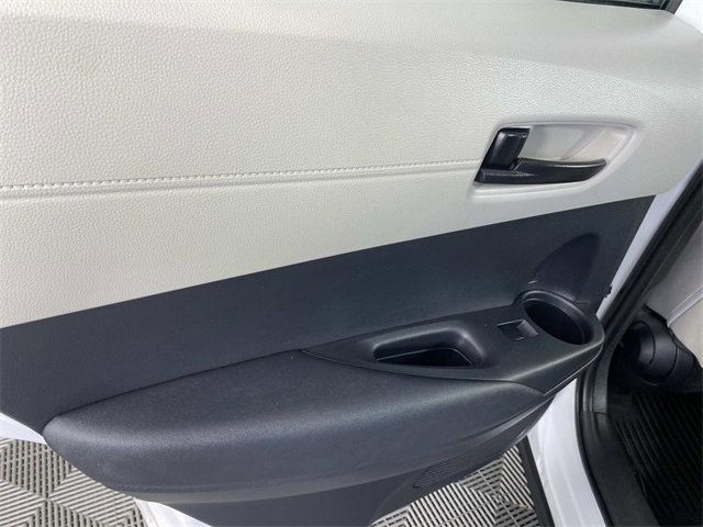 Used 2023 Toyota Corolla Cross L image 25