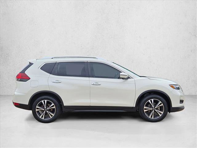 Used 2020 Nissan Rogue SV w/ Premium Package FWD image 4