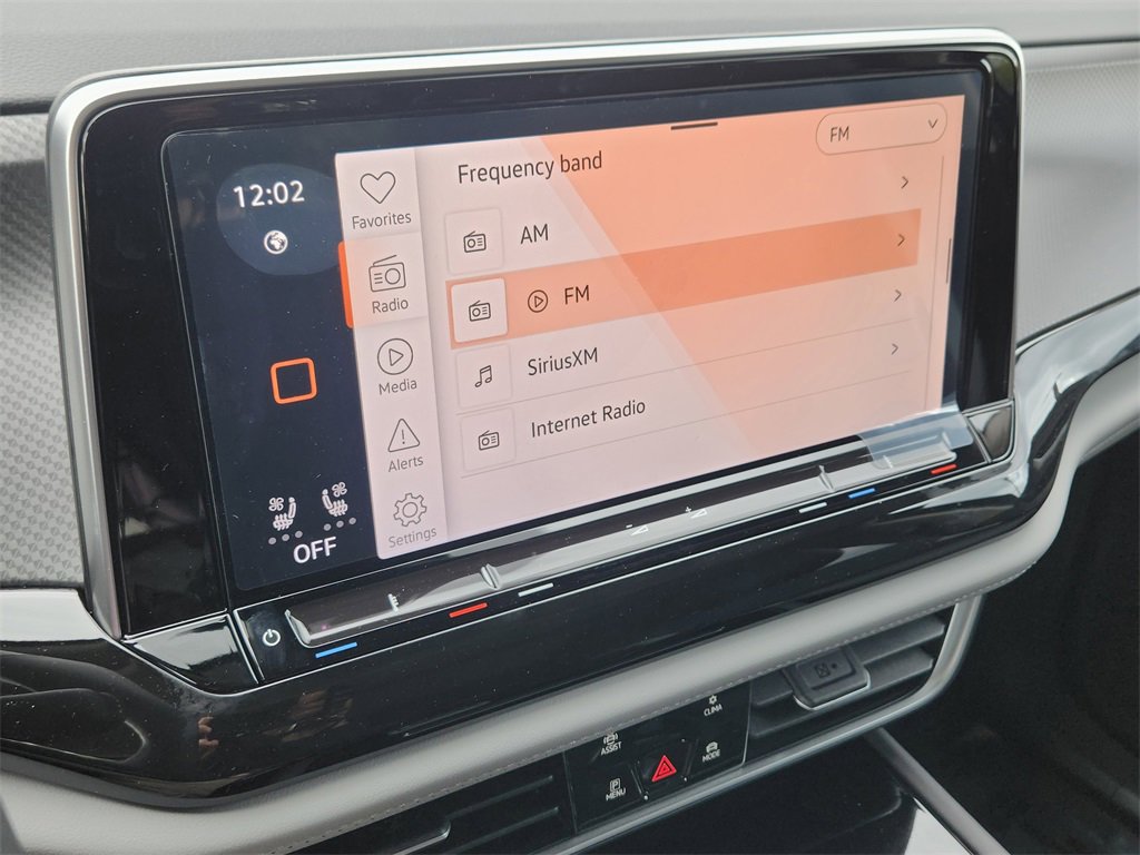 New 2025 Volkswagen Atlas Peak Edition SE image 10