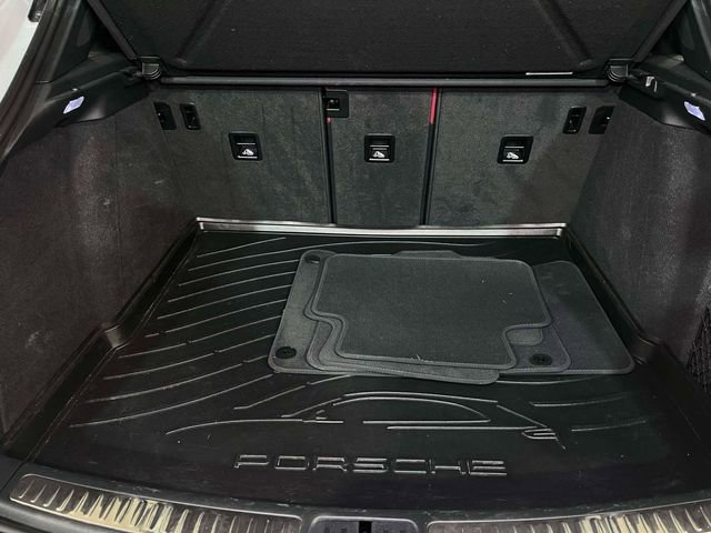 Certified 2023 Porsche Macan Turbo image 21