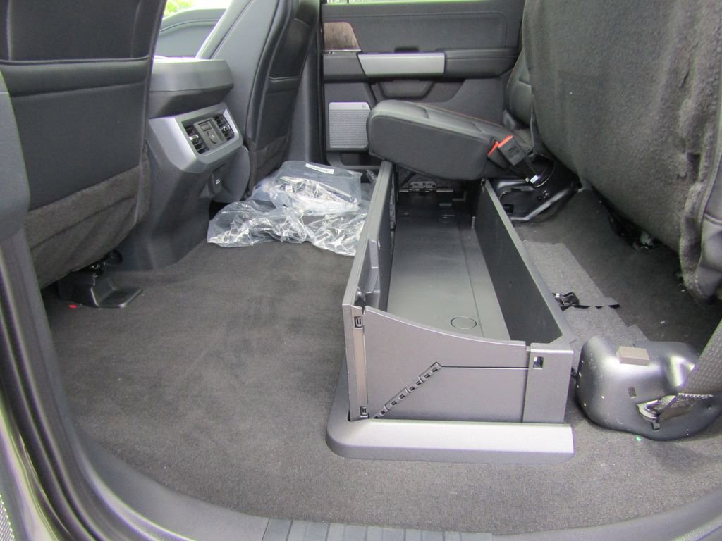 New 2025 Ford F350 Lariat w/ Lariat Ultimate Package image 25