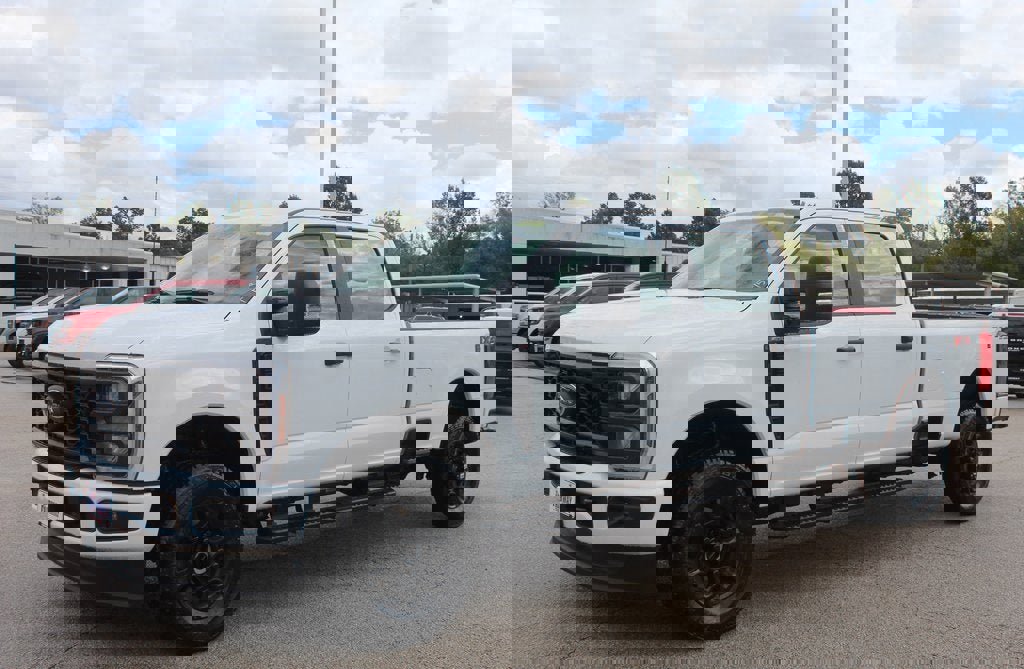 New 2026 Ford F350 XL image 3