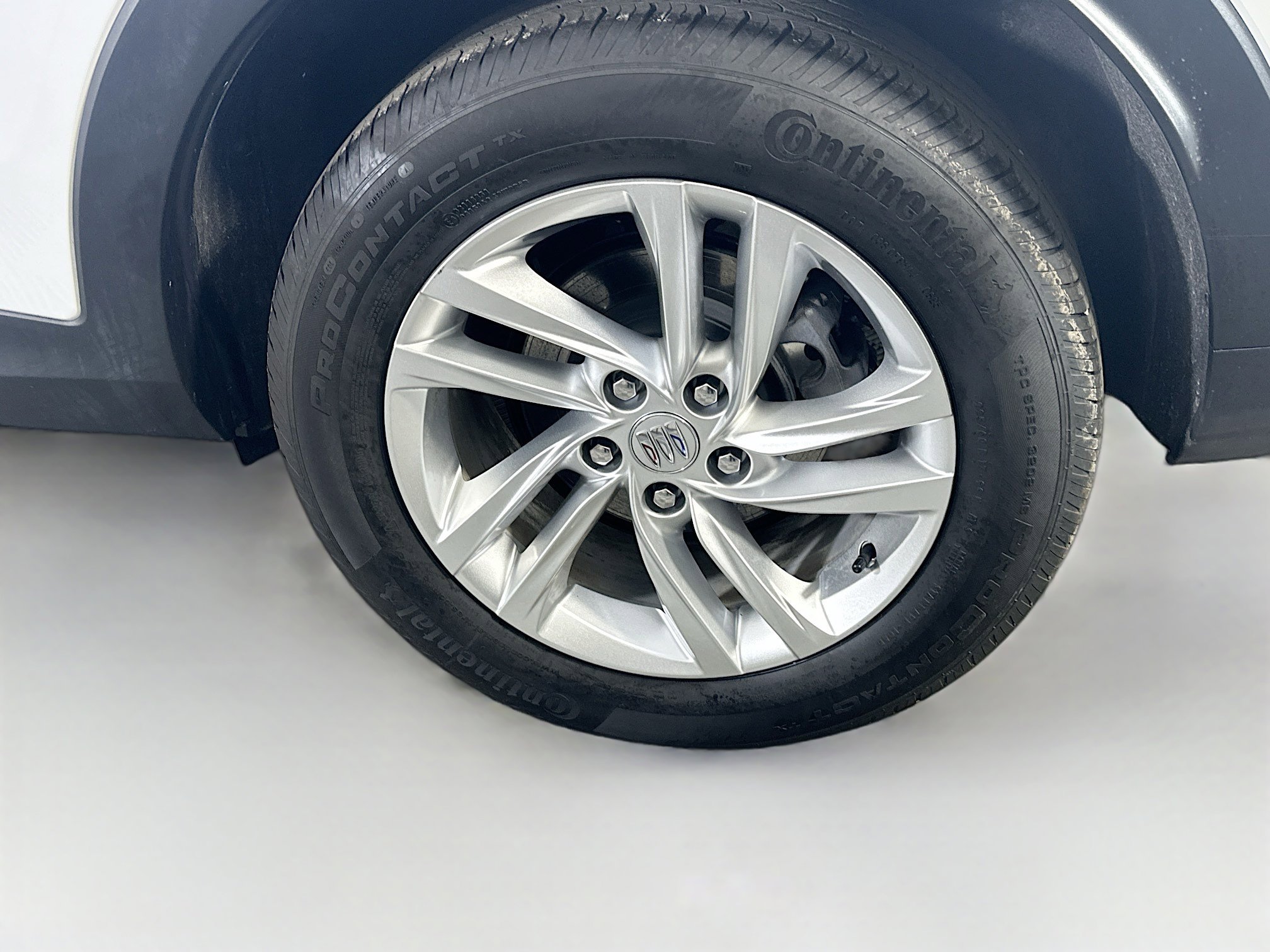 Used 2025 Buick Envista Preferred image 11