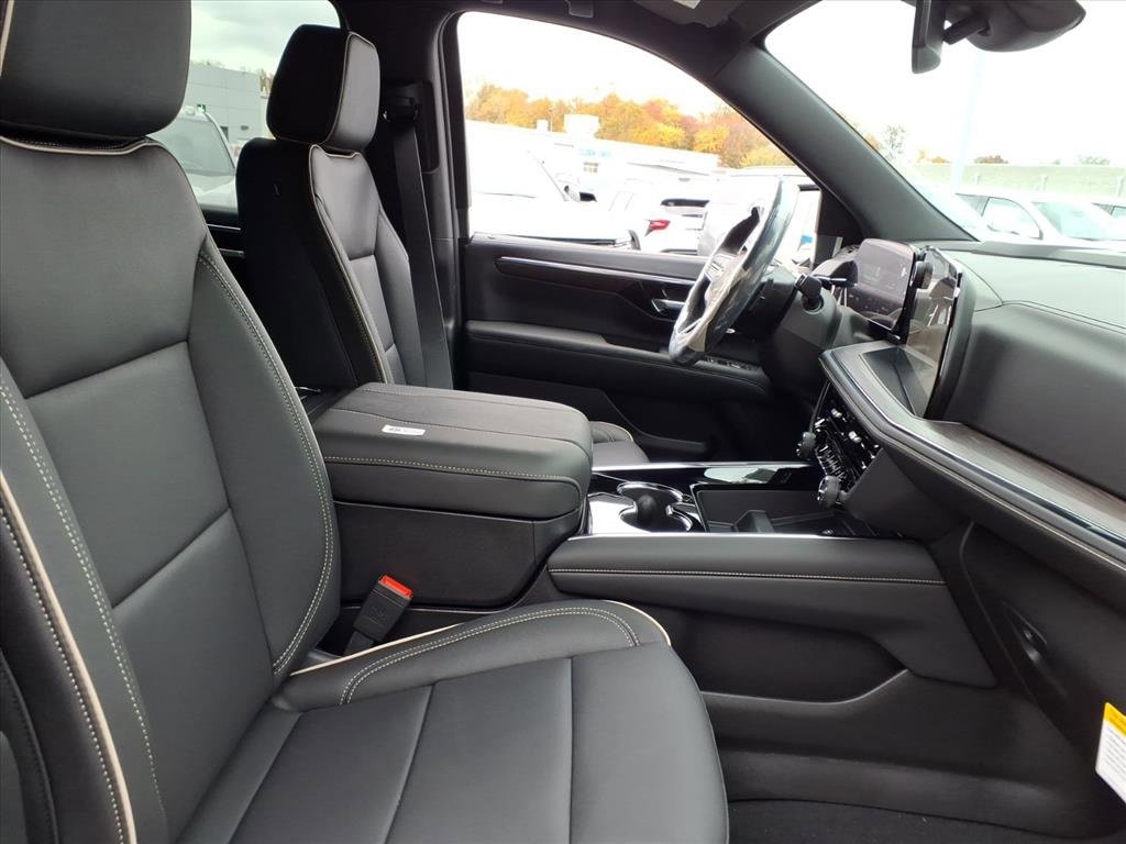 New 2026 Chevrolet Suburban Premier image 14
