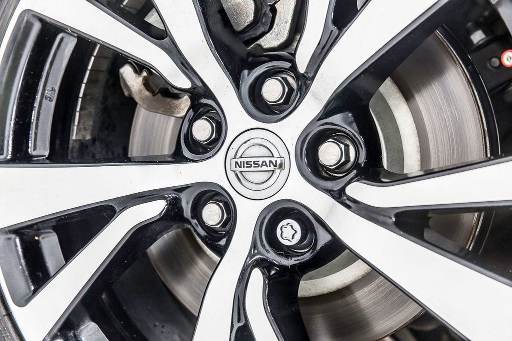 Used 2018 Nissan Maxima Platinum image 40