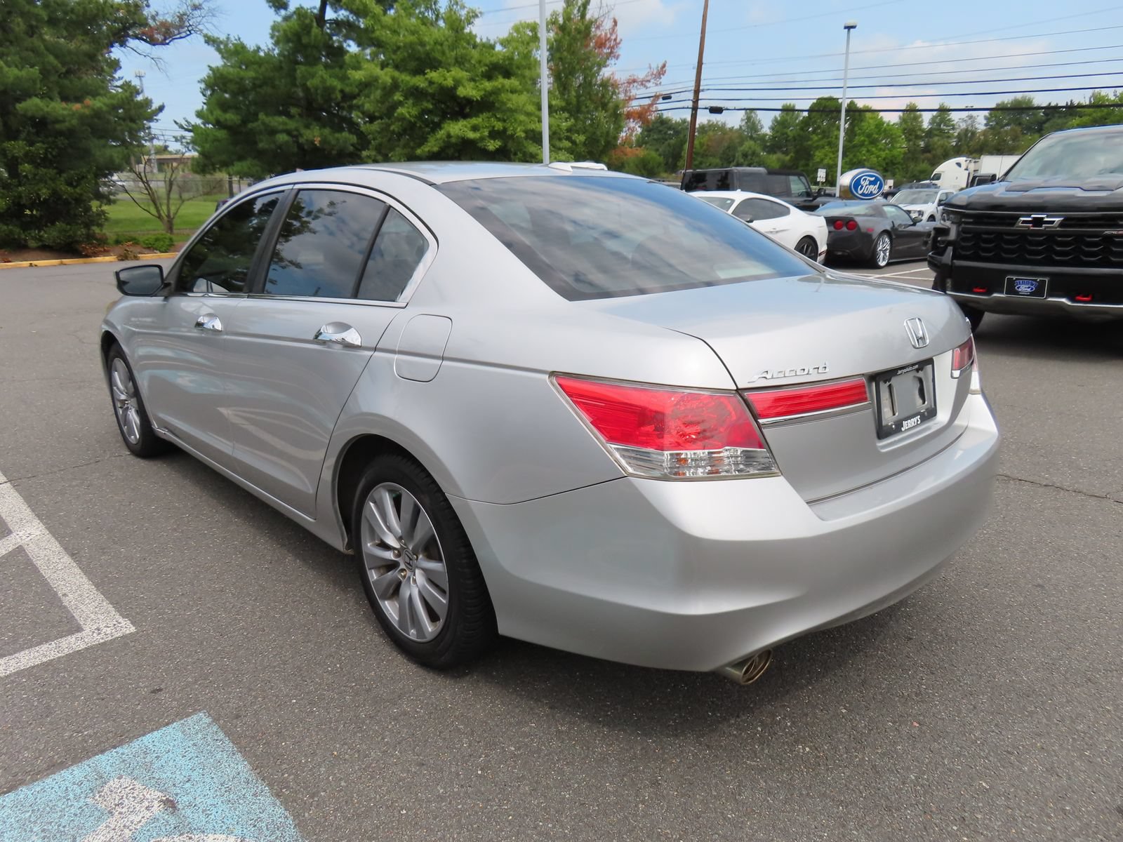 Used 2011 Honda Accord EX-L image 7