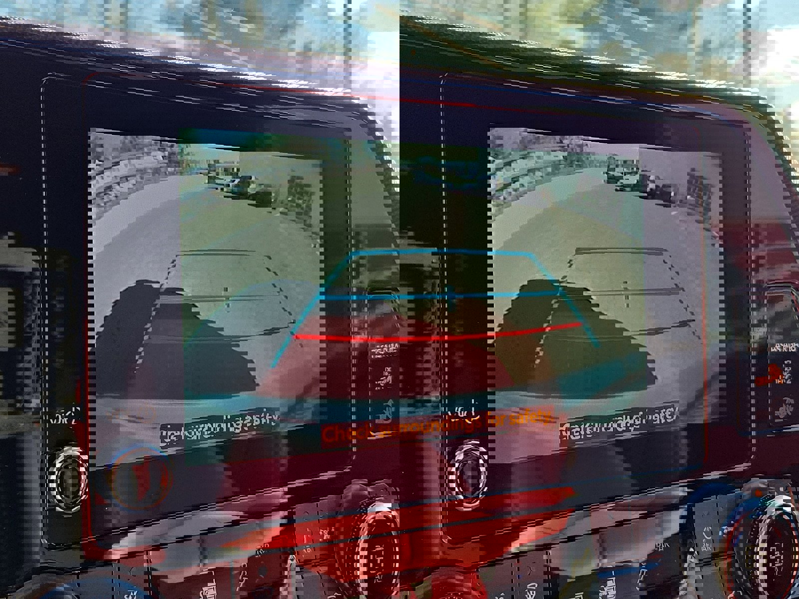 Used 2023 Toyota Highlander XSE AWD/4WD image 18