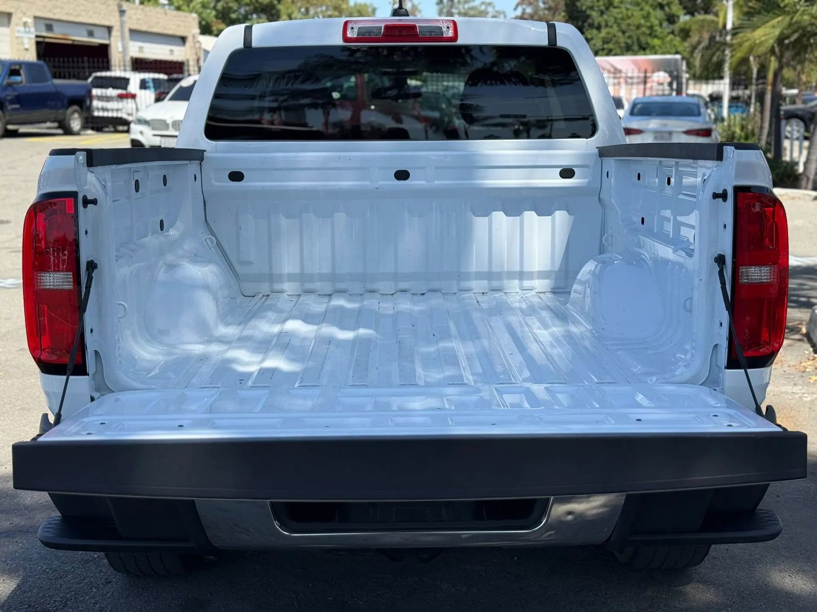 Used 2022 Chevrolet Colorado W/T w/ WT Convenience Package RWD image 10