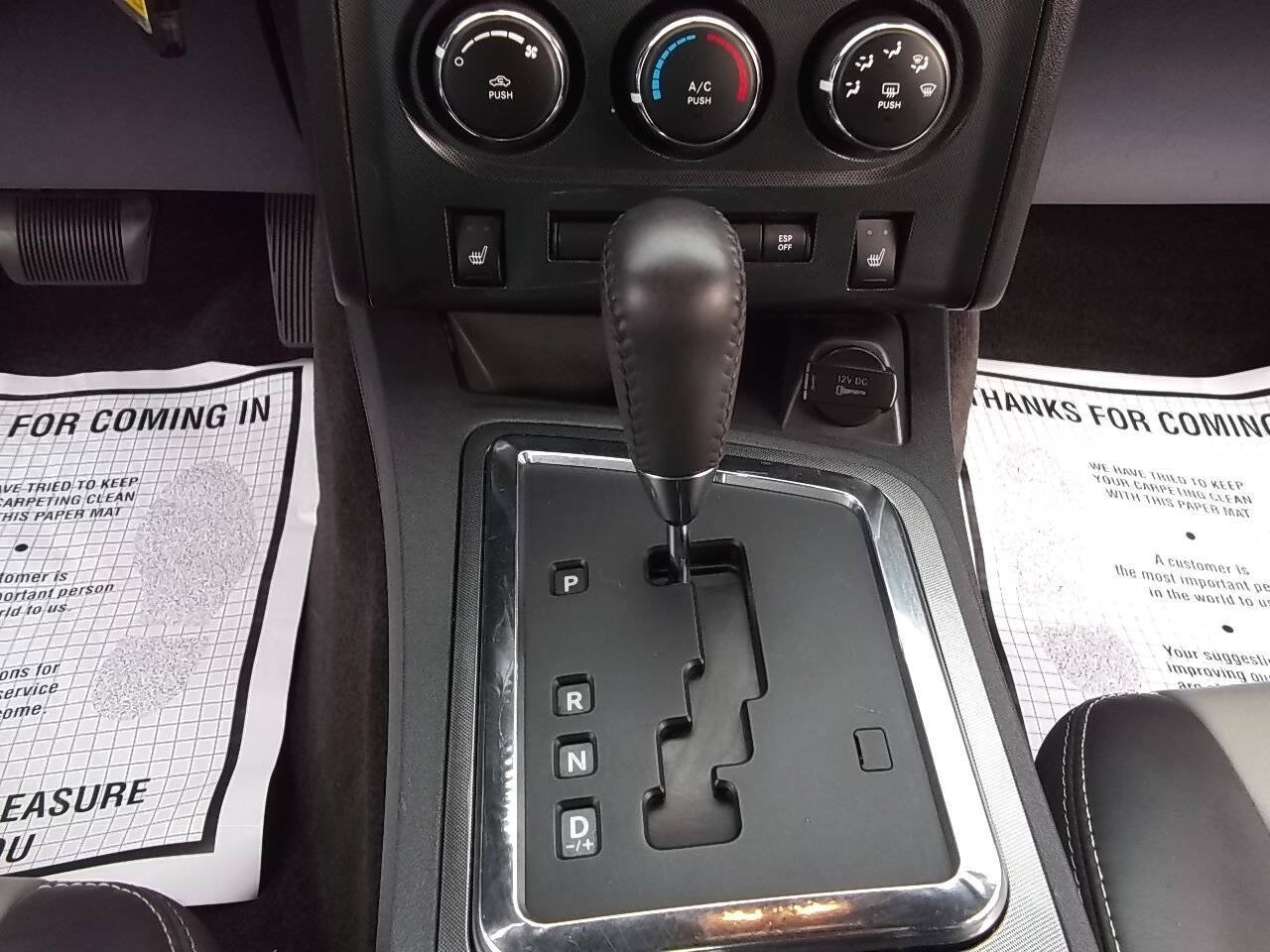 Used 2010 Dodge Challenger SE RWD image 15