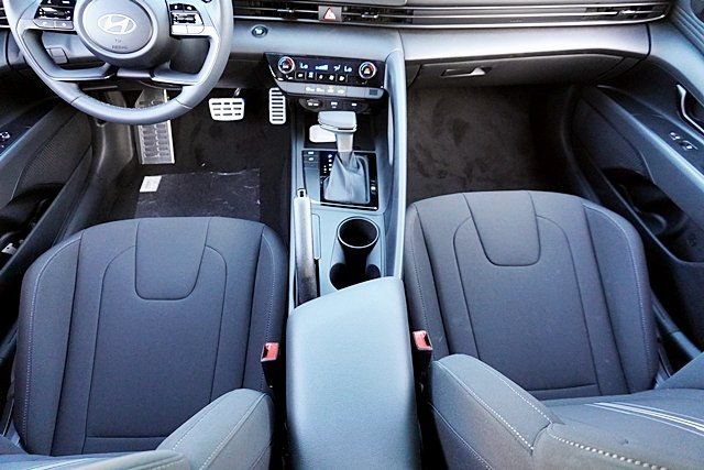 New 2026 Hyundai Elantra Sport FWD image 22