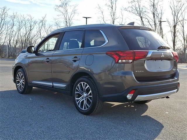 Used 2017 Mitsubishi Outlander SEL image 7