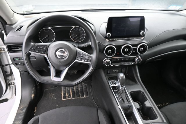 Used 2024 Nissan Sentra SV FWD image 20
