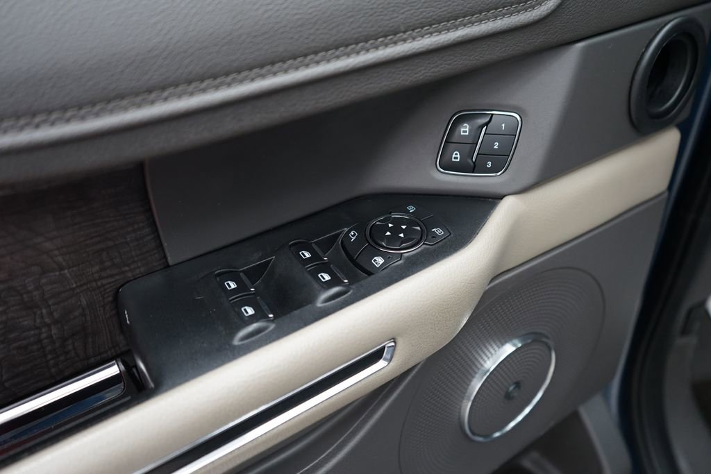 Used 2019 Ford Expedition Limited w/ Equipment Group 301A image 27