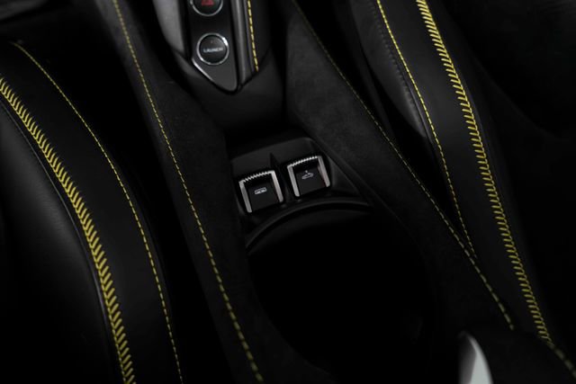 Used 2022 McLaren 720S Performance image 23