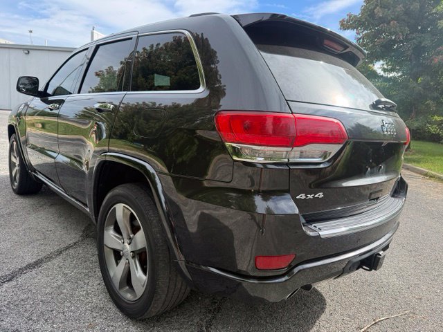 Used 2016 Jeep Grand Cherokee Overland AWD/4WD image 9