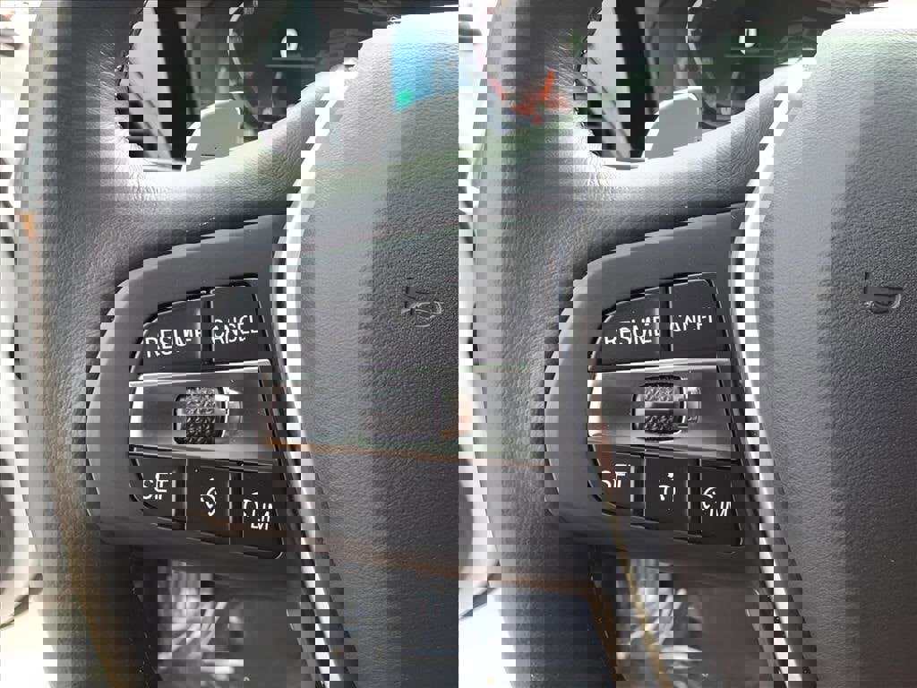 Used 2021 BMW 330i xDrive Sedan w/ Premium Package image 25