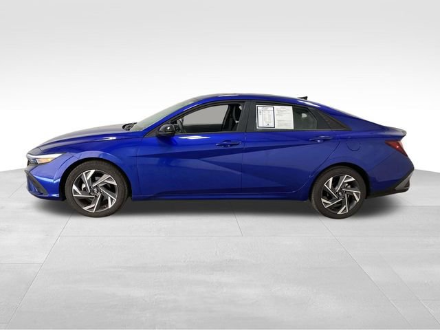 Certified 2025 Hyundai Elantra Sport image 2