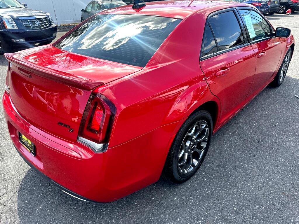 Used 2016 Chrysler 300 S image 9