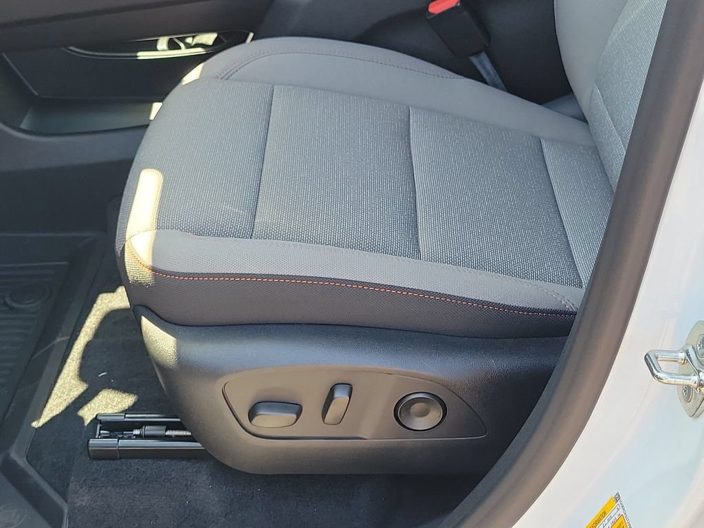 New 2026 Chevrolet Traverse LT w/ Midnight/Sport Edition FWD image 15