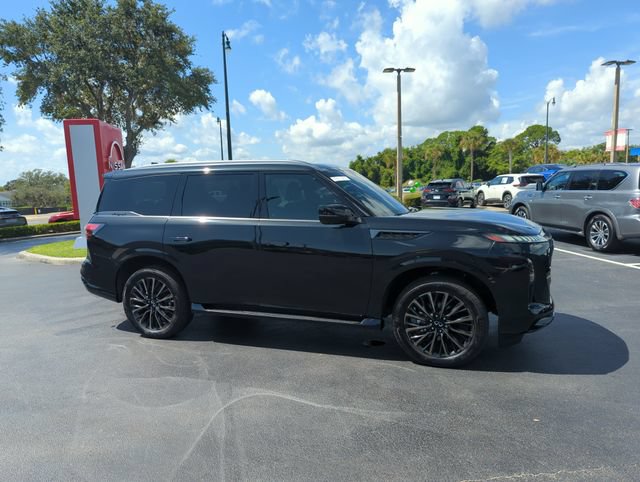 Used 2025 INFINITI QX80 Autograph AWD/4WD image 2