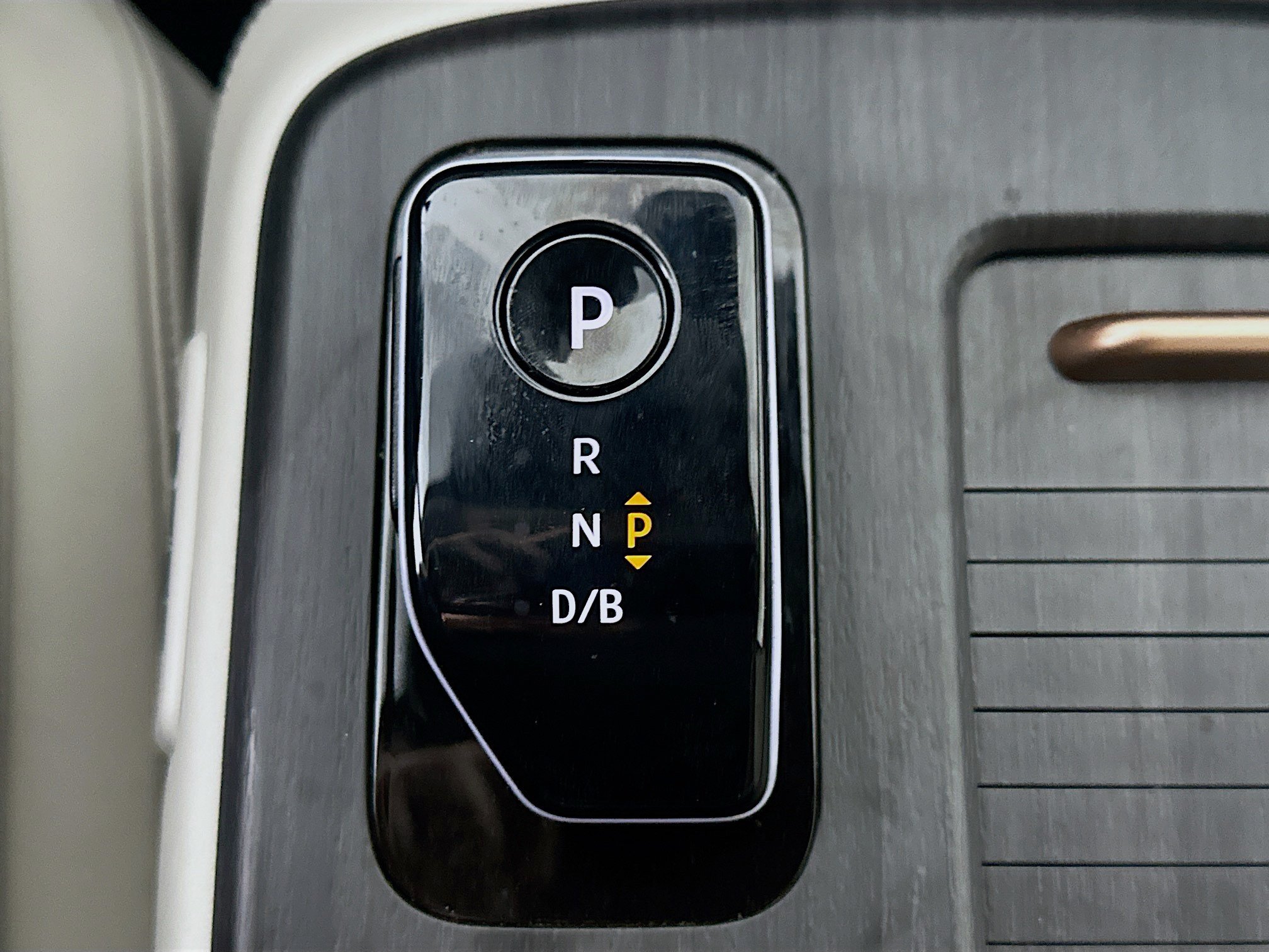 Used 2023 Nissan Ariya FWD image 25