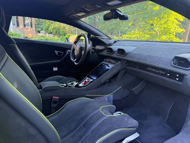 Used 2024 Lamborghini Huracan Sterrato AWD/4WD image 10