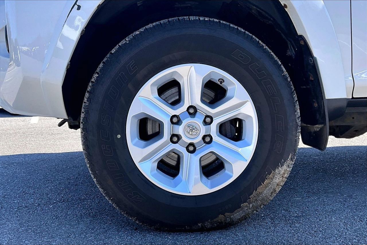 Used 2018 Toyota 4Runner SR5 image 35