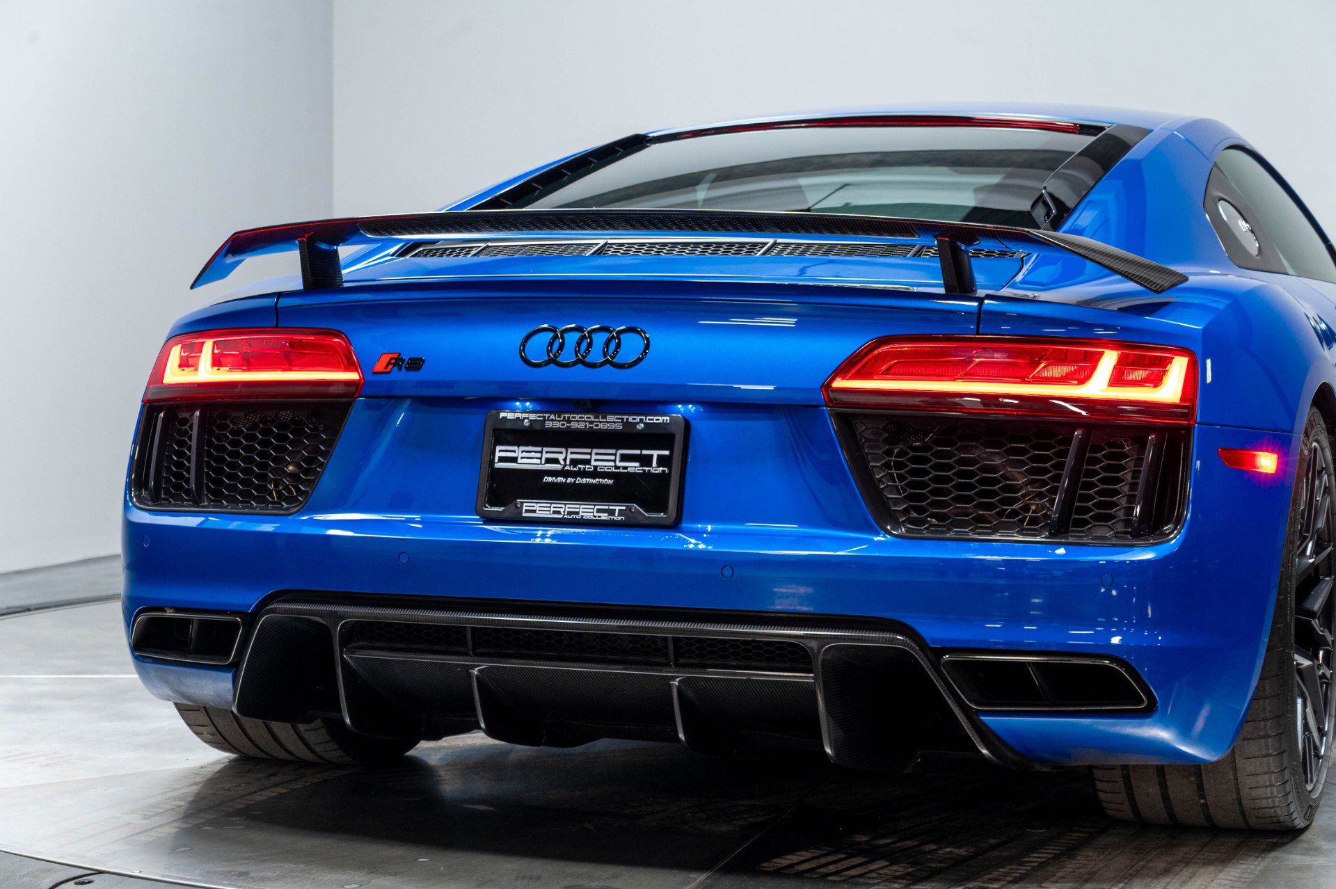 Used 2017 Audi R8 V10 plus AWD/4WD image 71