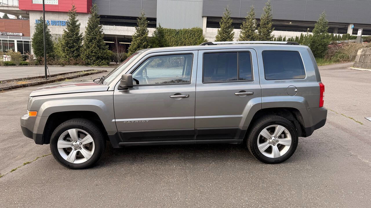 Used 2012 Jeep Patriot Limited w/ Sun/Sound Group AWD/4WD image 5