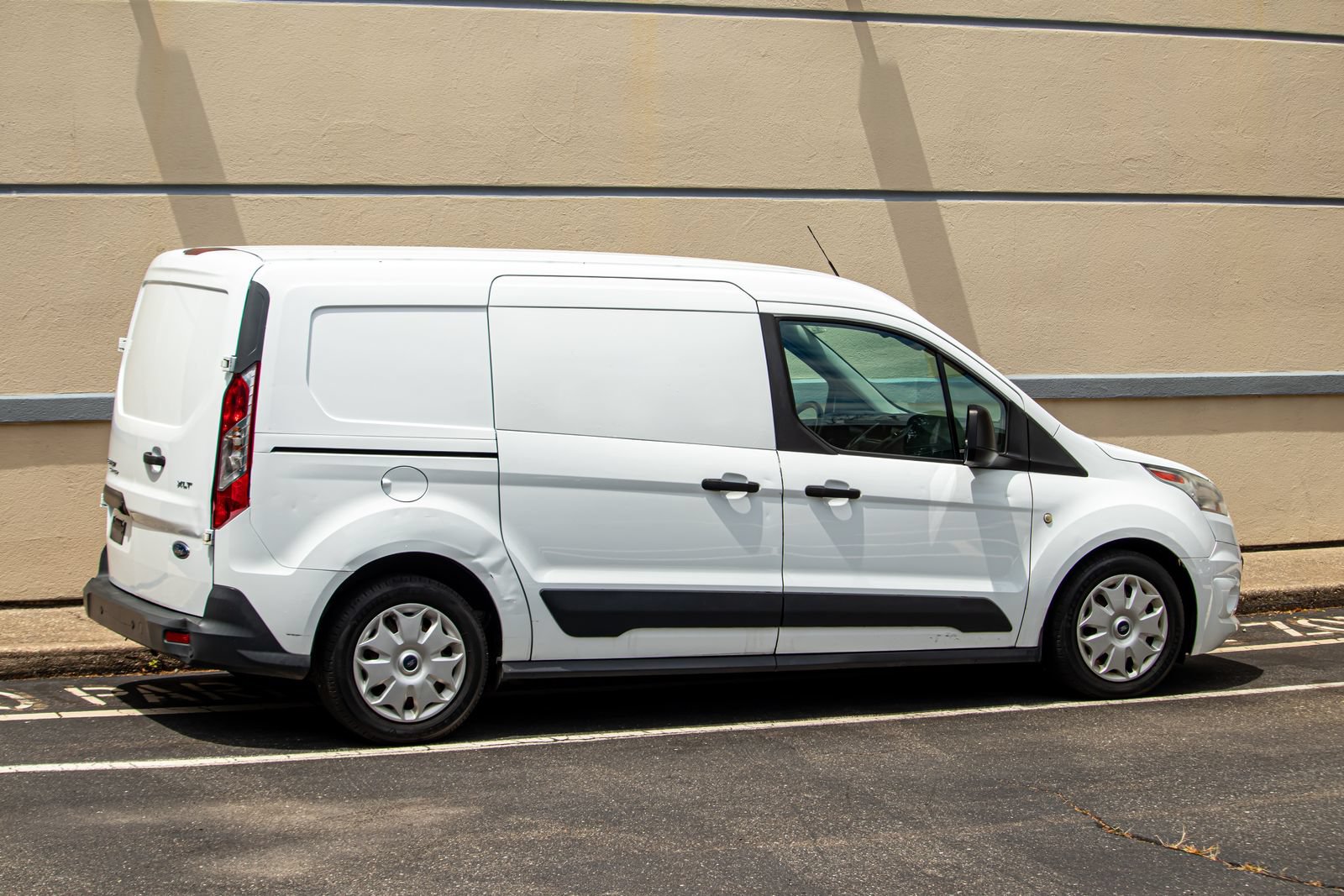 Used 2017 Ford Transit Connect XLT FWD image 8