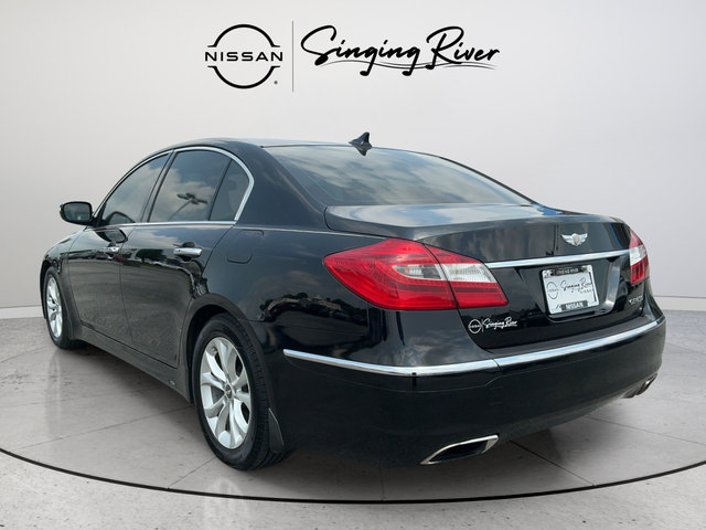 Used 2013 Hyundai Genesis 3.8 RWD image 5