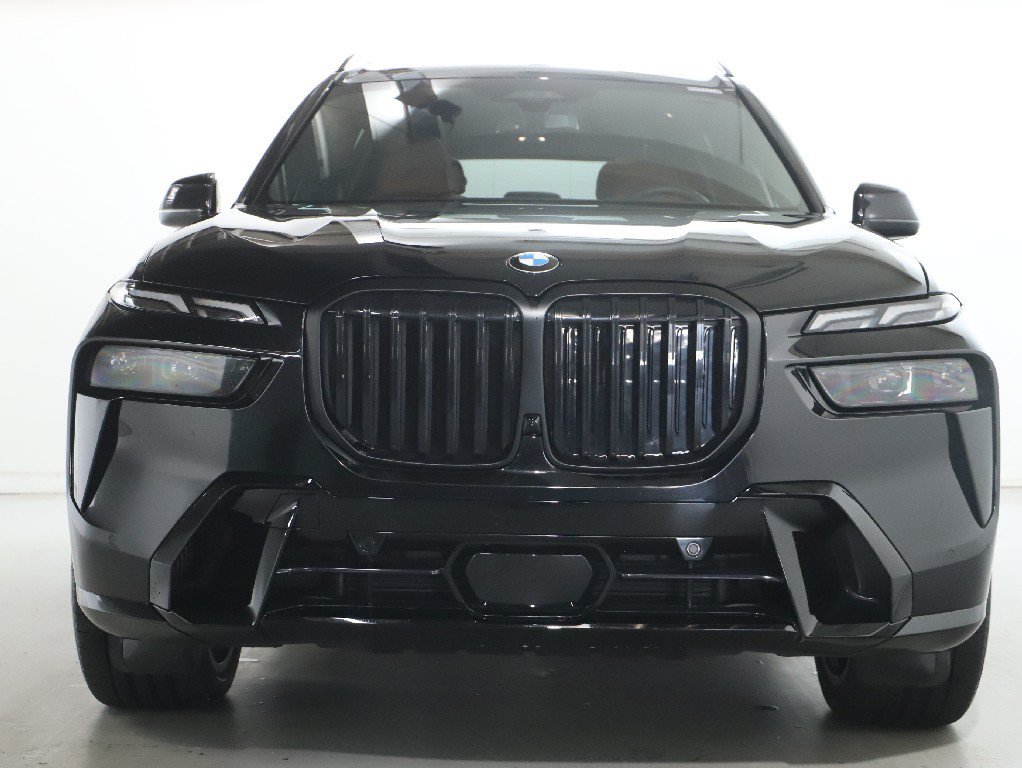 Used 2026 BMW X7 xDrive40i AWD/4WD image 6