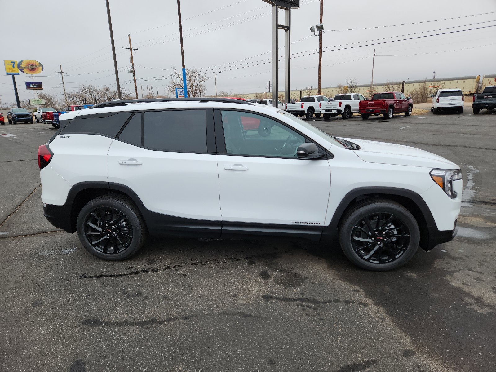 New 2024 GMC Terrain SLT w/ Elevation Edition FWD image 6