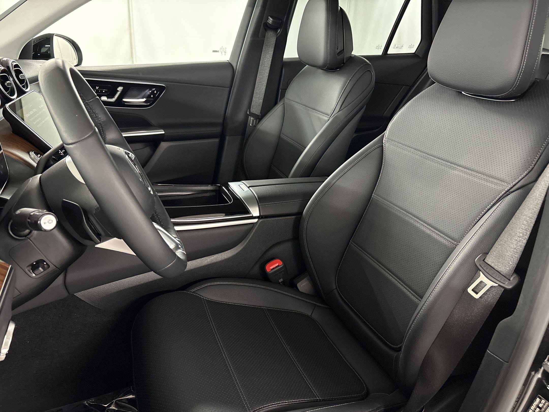 Certified 2025 Mercedes-Benz GLC 350e 4MATIC image 5