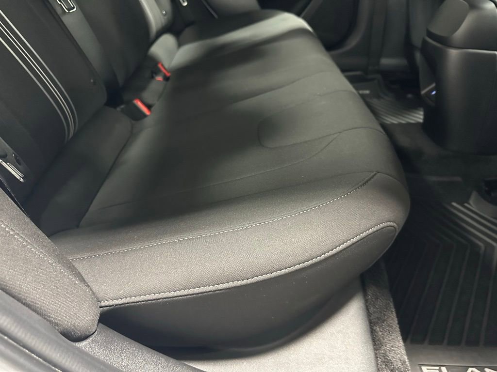 Used 2025 Hyundai Elantra Sport image 47