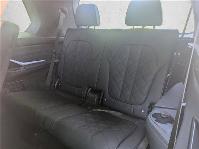 New 2026 BMW X7 xDrive40i w/ Executive Package image 18
