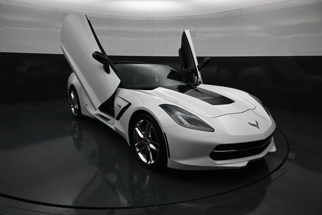 Used 2017 Chevrolet Corvette Stingray Coupe RWD image 9