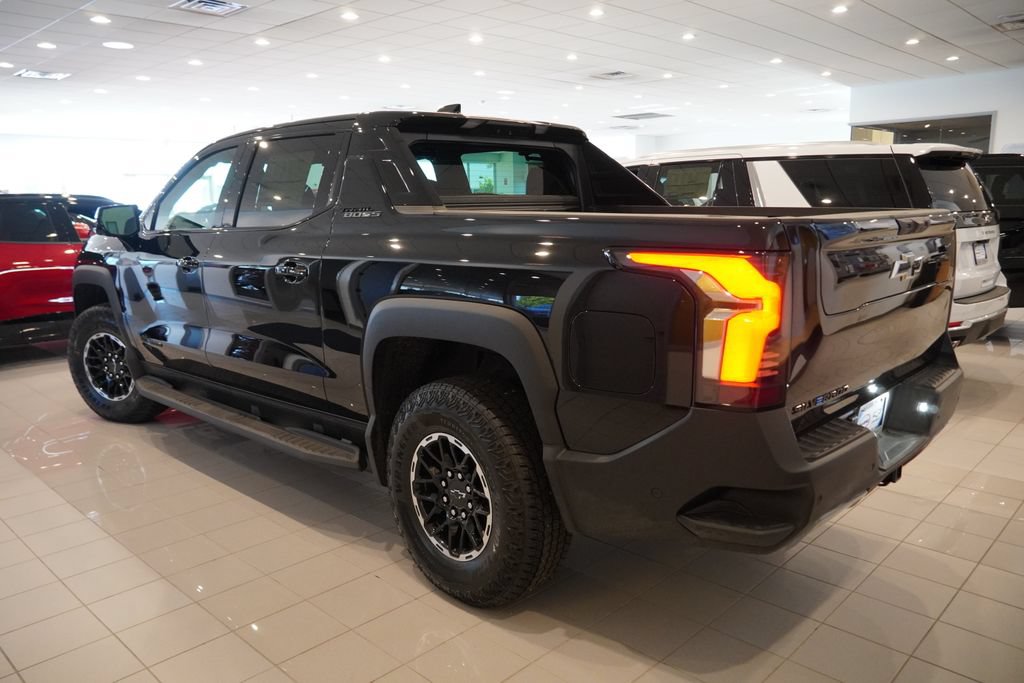 New 2026 Chevrolet Silverado EV Trail Boss AWD/4WD image 4