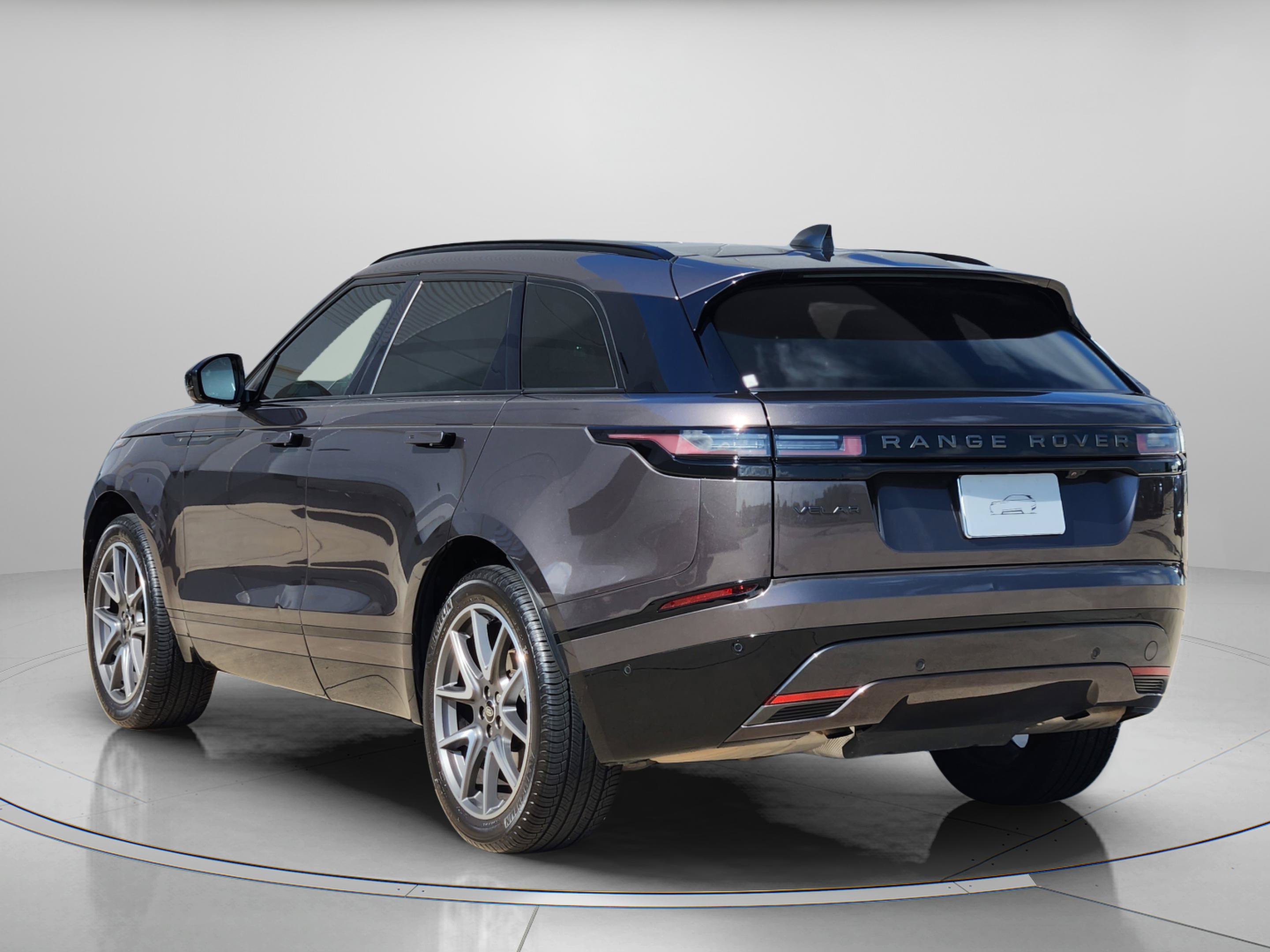 Certified 2026 Land Rover Range Rover Velar Dynamic SE AWD/4WD image 3