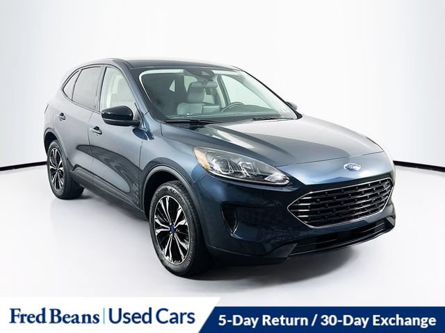 Used 2022 Ford Escape SE w/ SE Sport Appearance Package