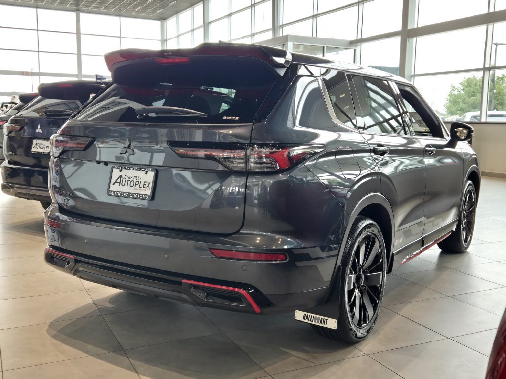 New 2026 Mitsubishi Outlander LE AWD/4WD image 4