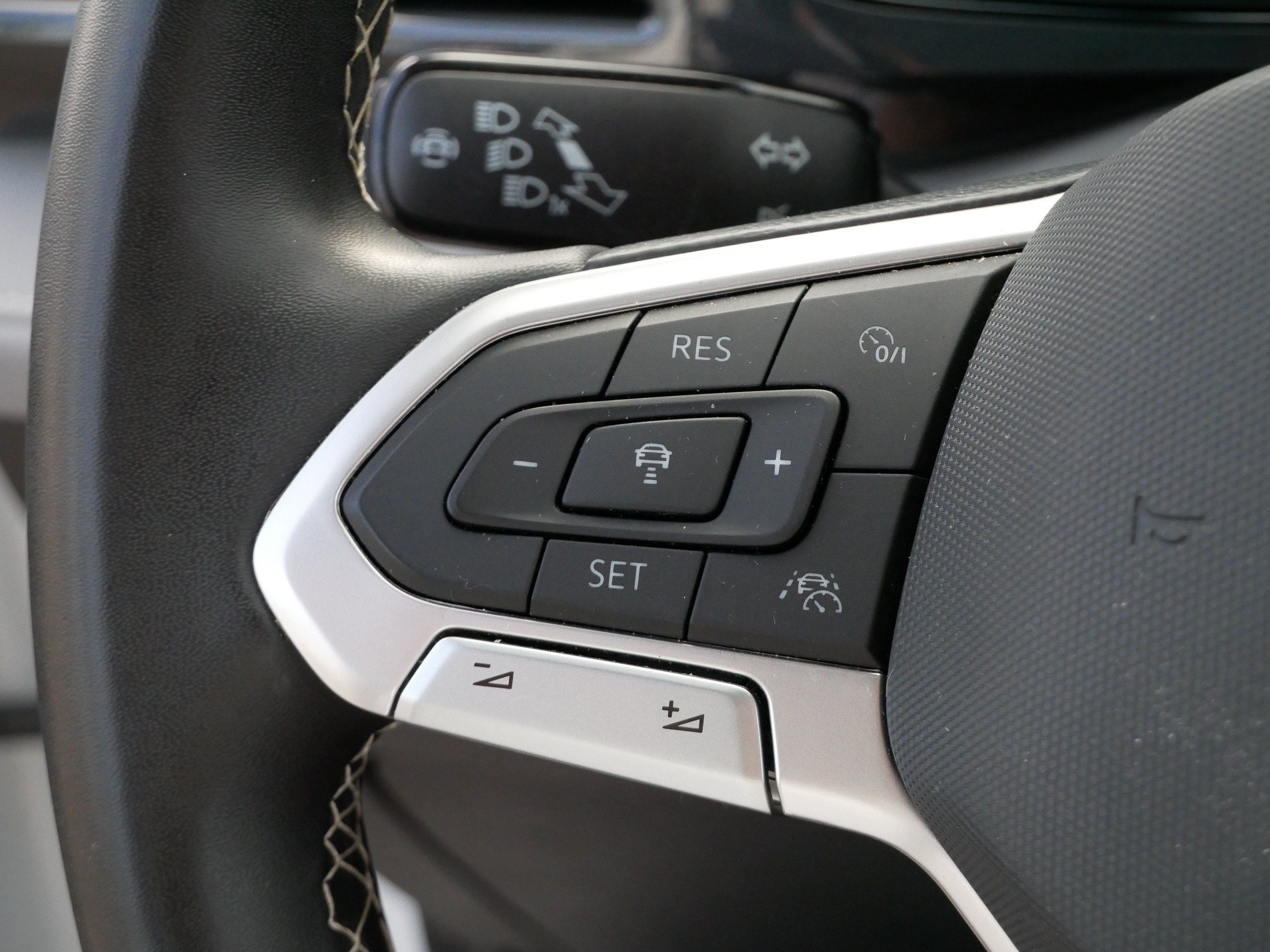 Certified 2023 Volkswagen Taos SEL AWD/4WD image 26