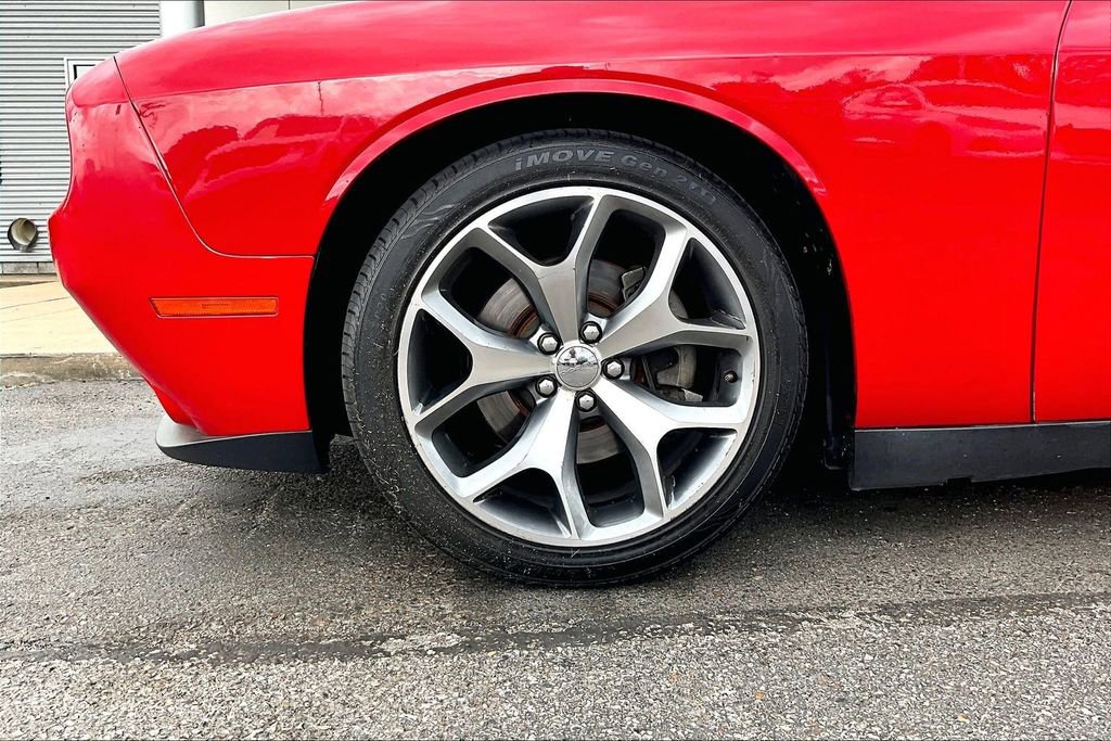 Used 2015 Dodge Challenger SXT Plus w/ Sound Group II image 4