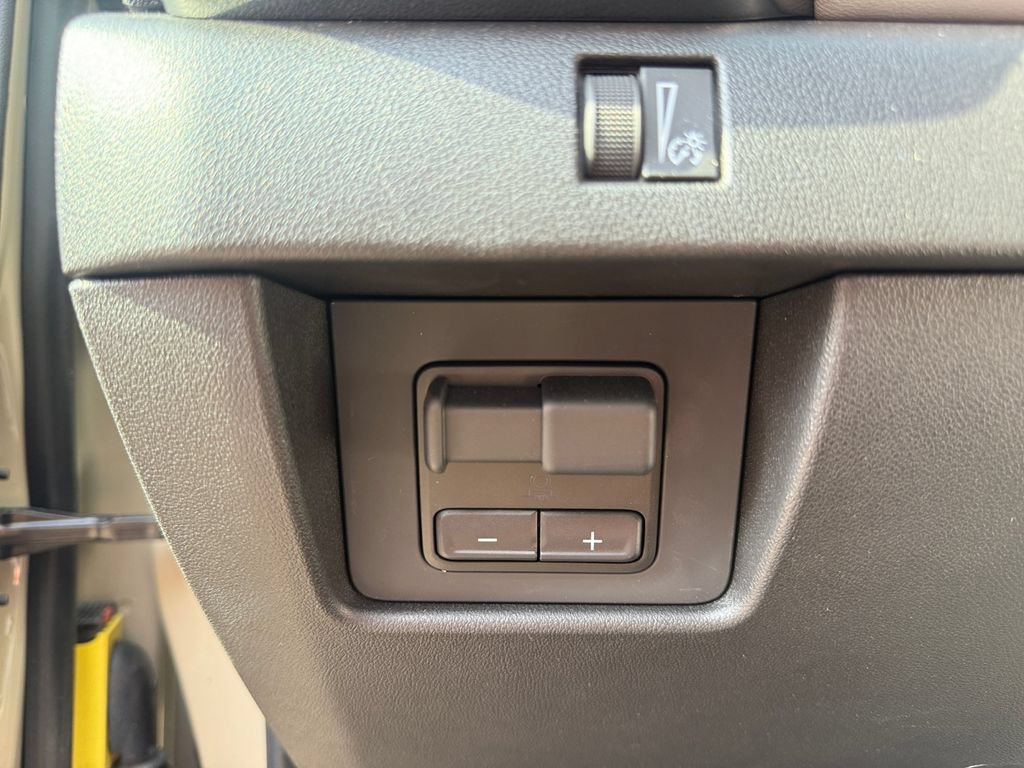 Used 2024 GMC Canyon AT4X AWD/4WD image 19