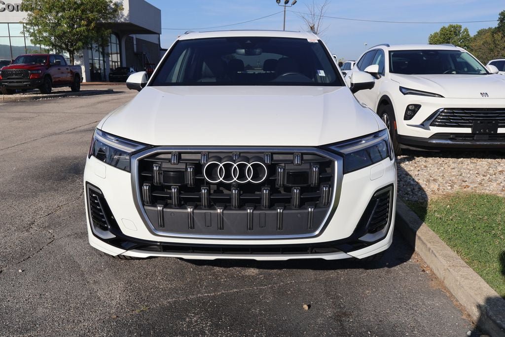 Used 2025 Audi Q7 3.0T Premium Plus AWD/4WD image 3