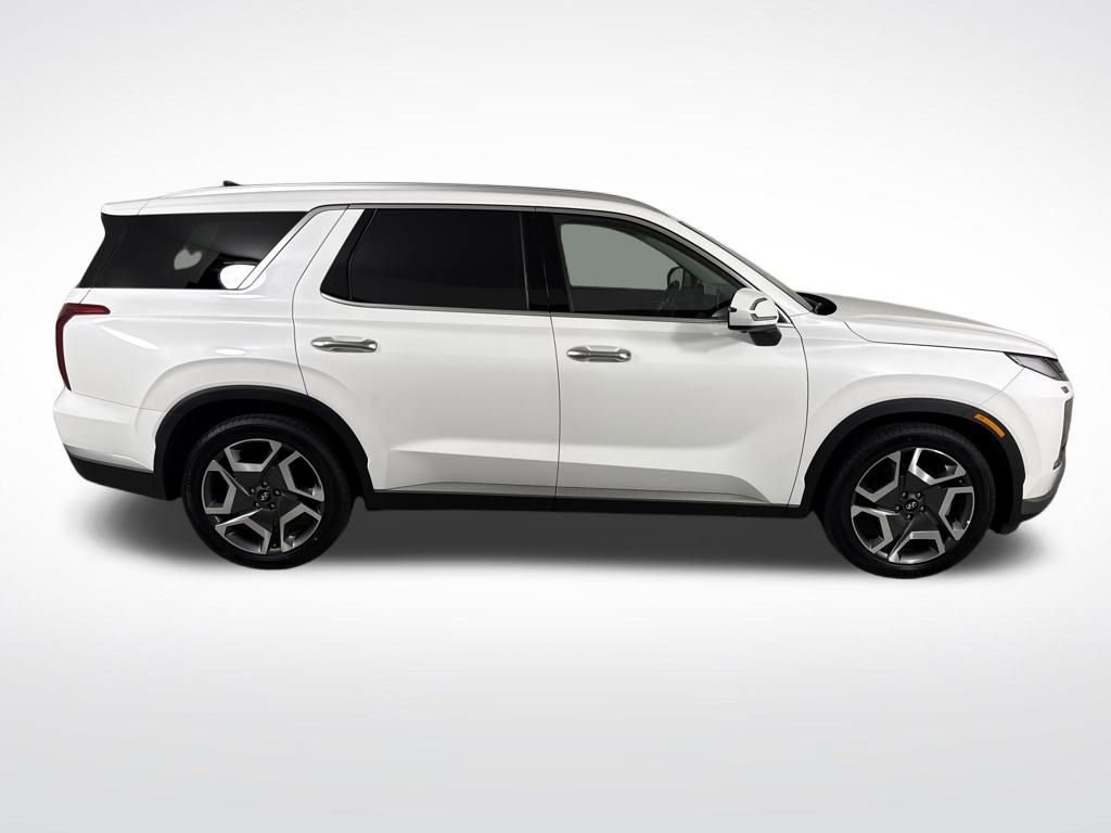 Used 2023 Hyundai Palisade Limited image 2